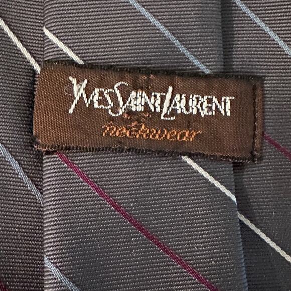 Yves Saint Laurent necktie Tie Gray diagonal stripe Logo 3 x54 silk Preppy - Picture 3 of 5